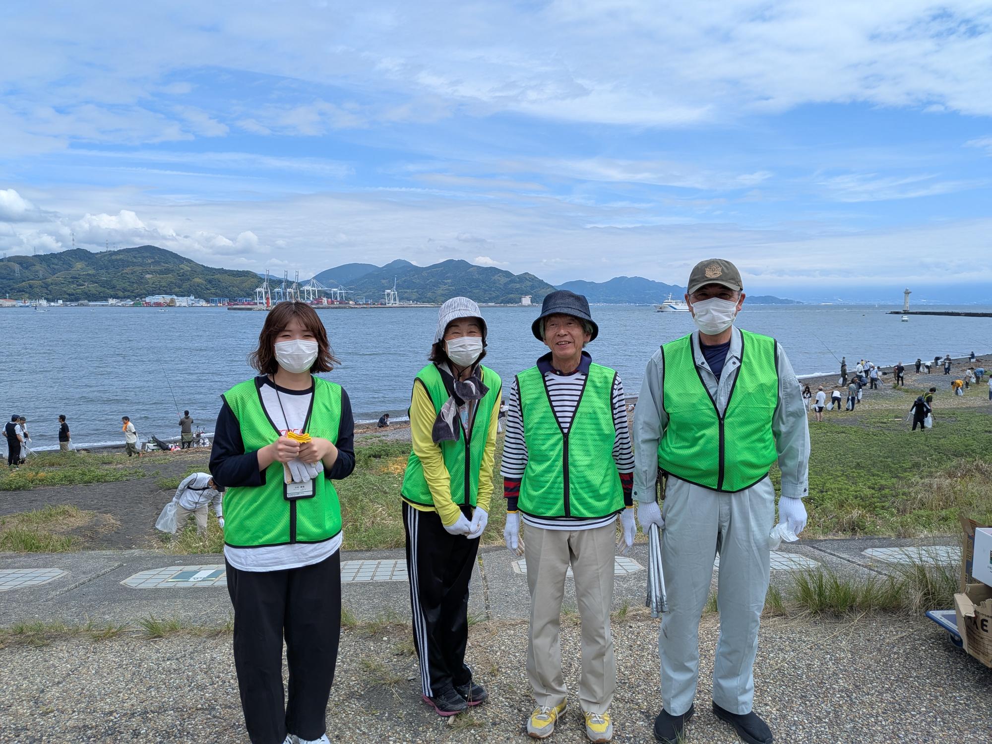 三保真崎海岸清掃活動④